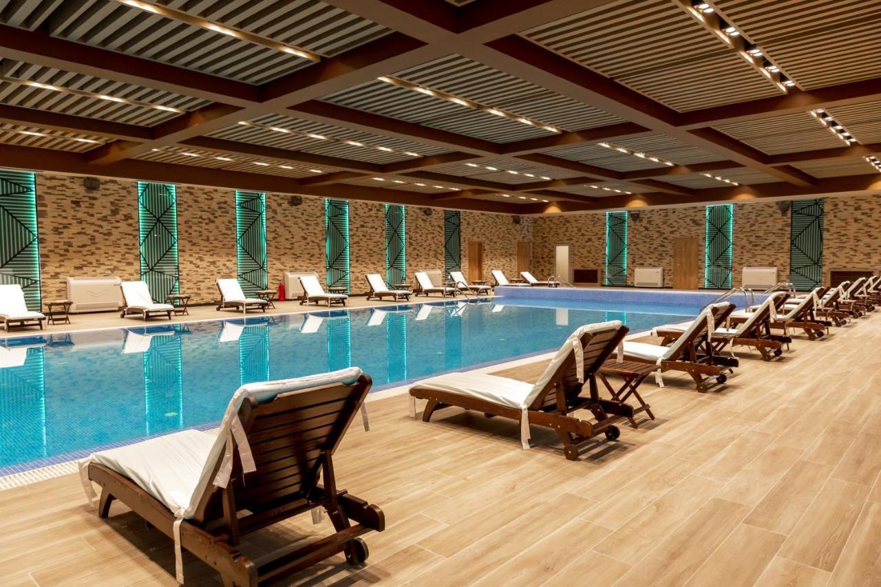 ホテル Wyndham Garden Burabay エクステリア 写真