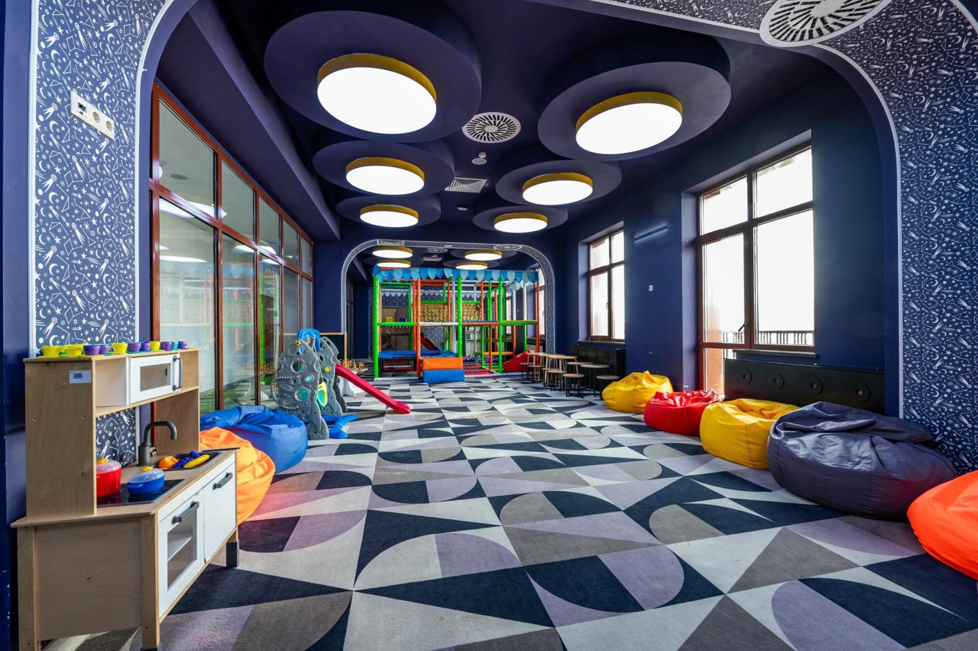 ホテル Wyndham Garden Burabay エクステリア 写真