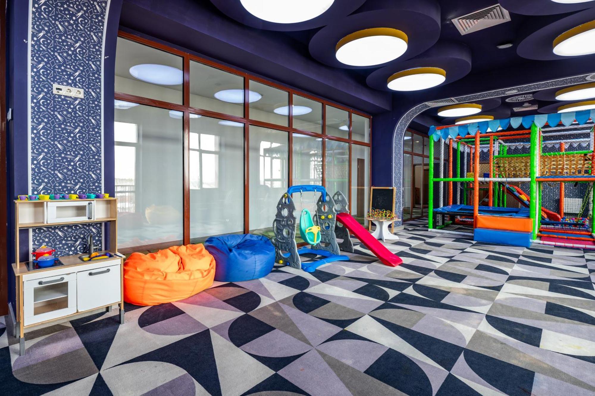 ホテル Wyndham Garden Burabay エクステリア 写真