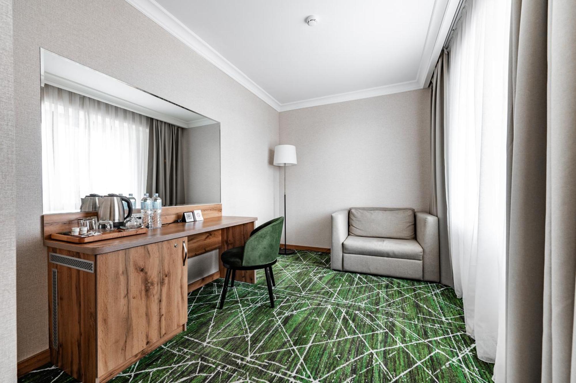 ホテル Wyndham Garden Burabay エクステリア 写真